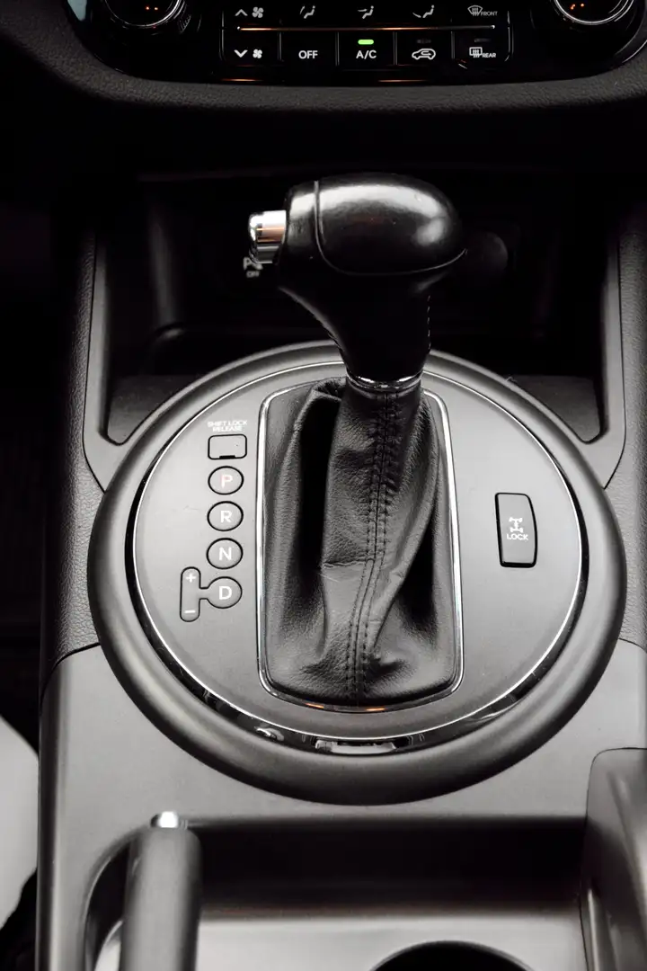 Kia Sportage Sportage 2.0 CRDi 4WD Sense+ Gris - 2