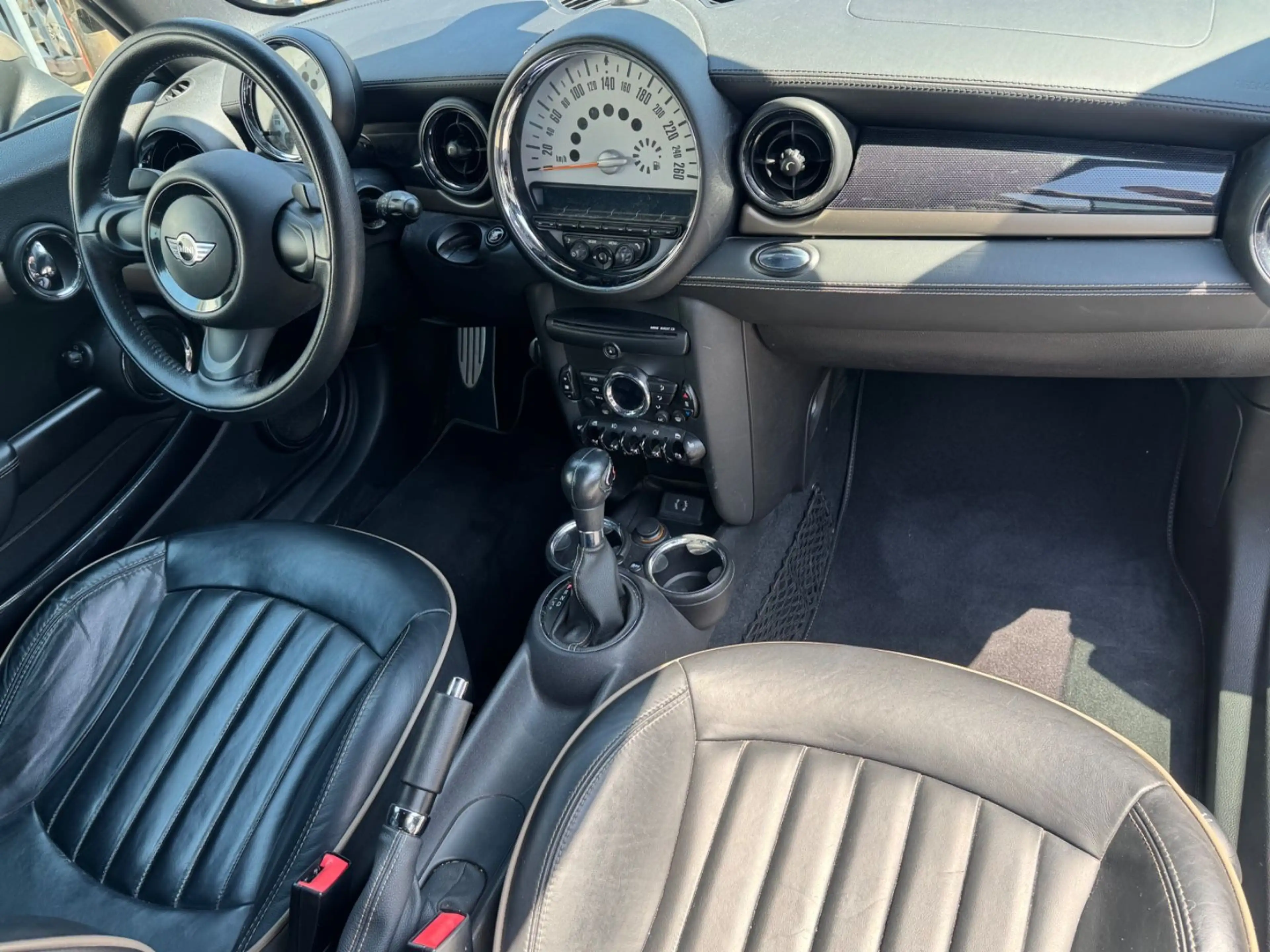 MINI Cooper SD Clubman Cooper SD Bond Street — photo 12