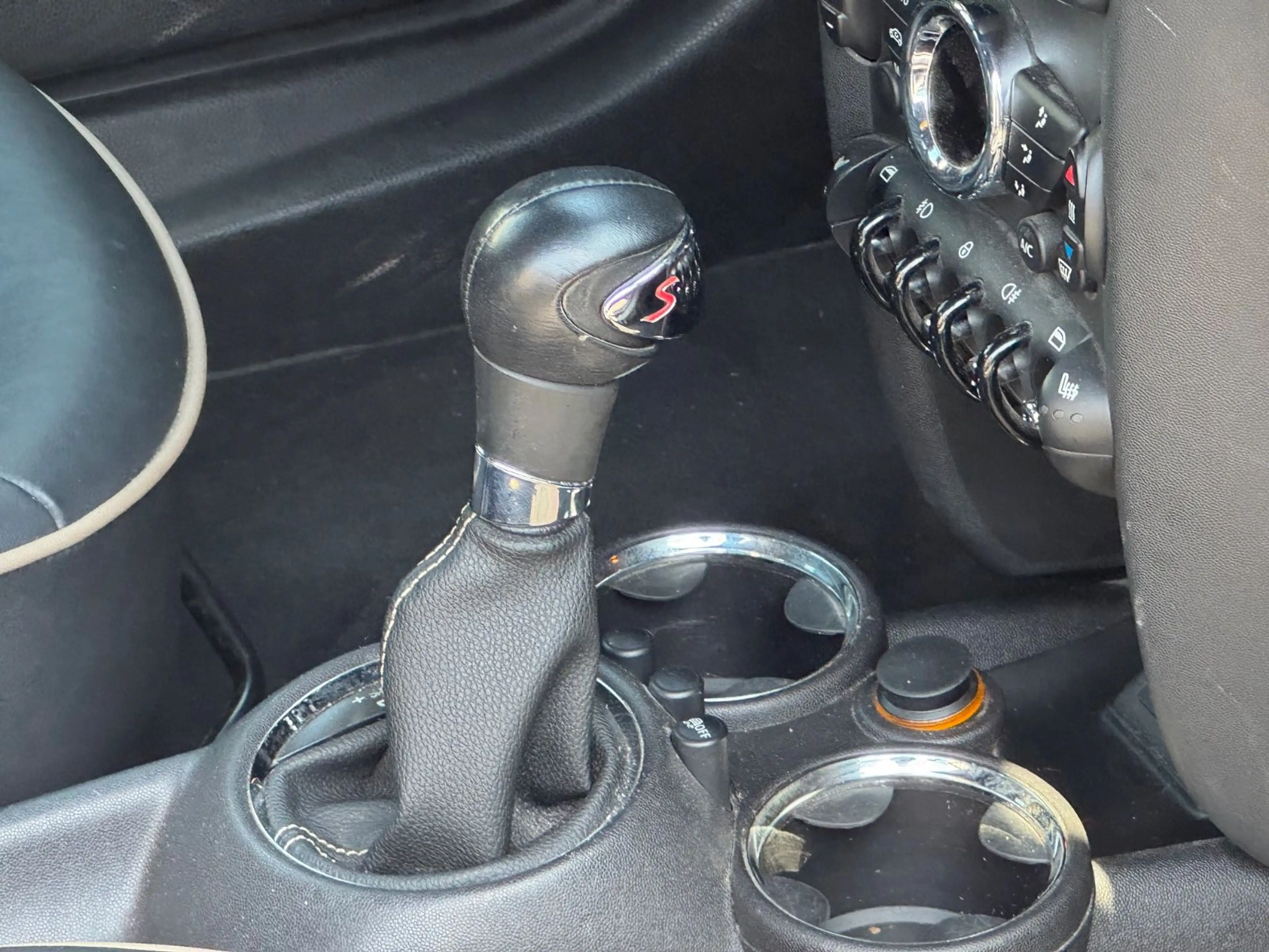 MINI Cooper SD Clubman Cooper SD Bond Street — photo 14