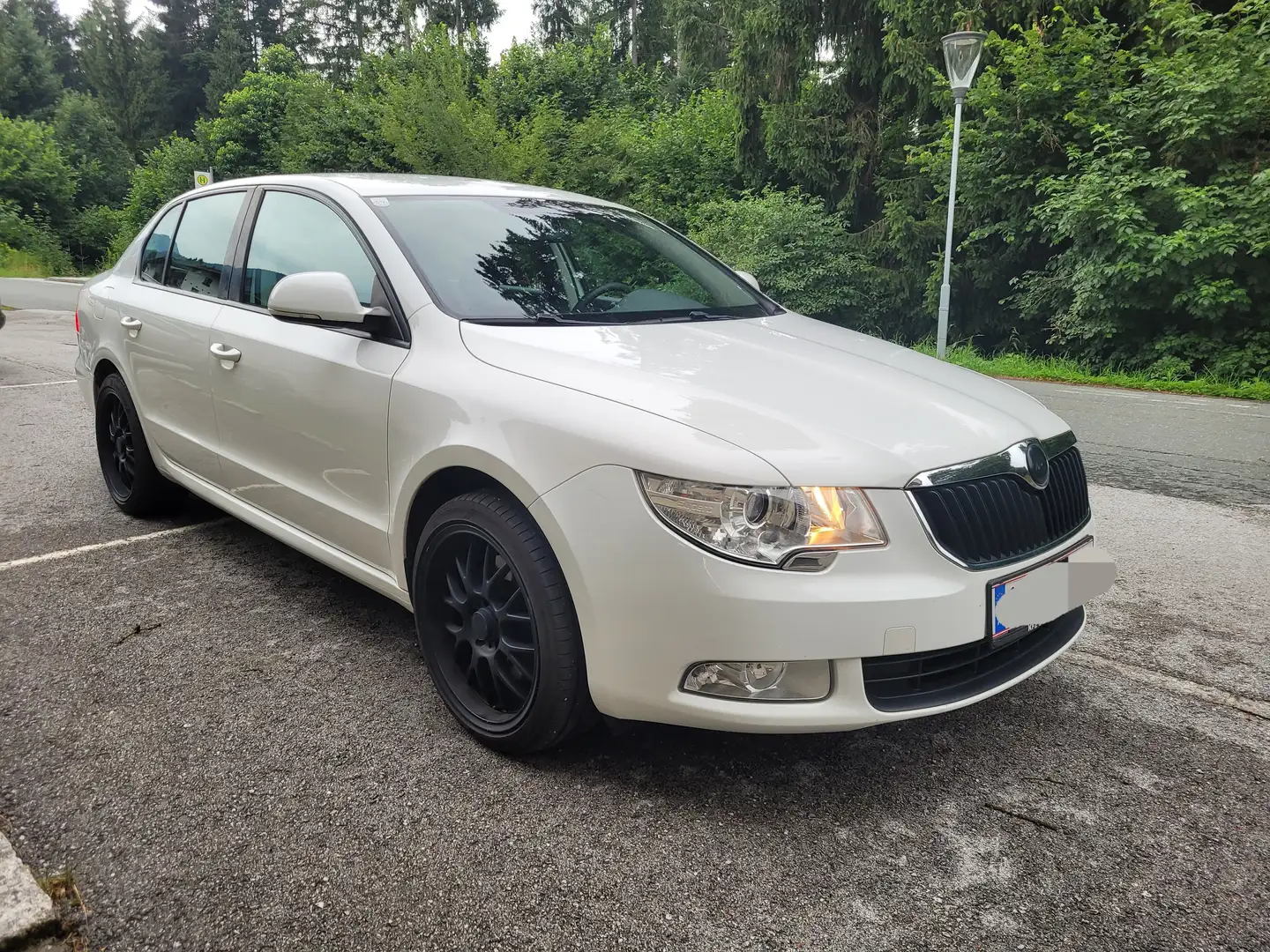 Skoda Superb Superb 4x4 Active 1,8 TSI Active Weiß - 2