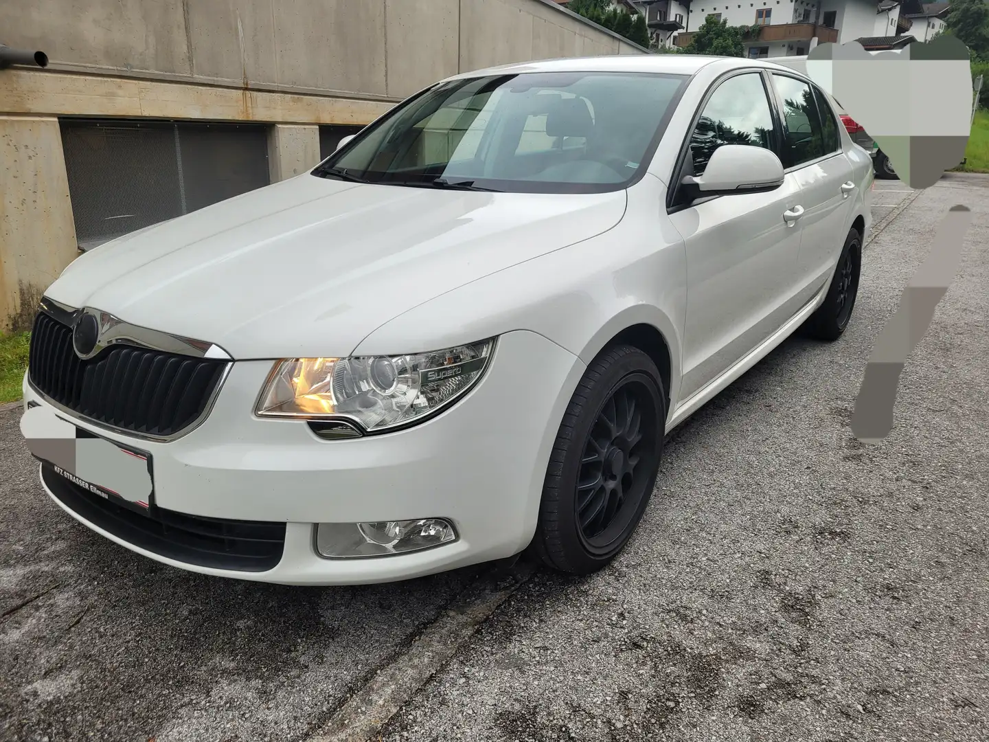Skoda Superb Superb 4x4 Active 1,8 TSI Active Weiß - 1