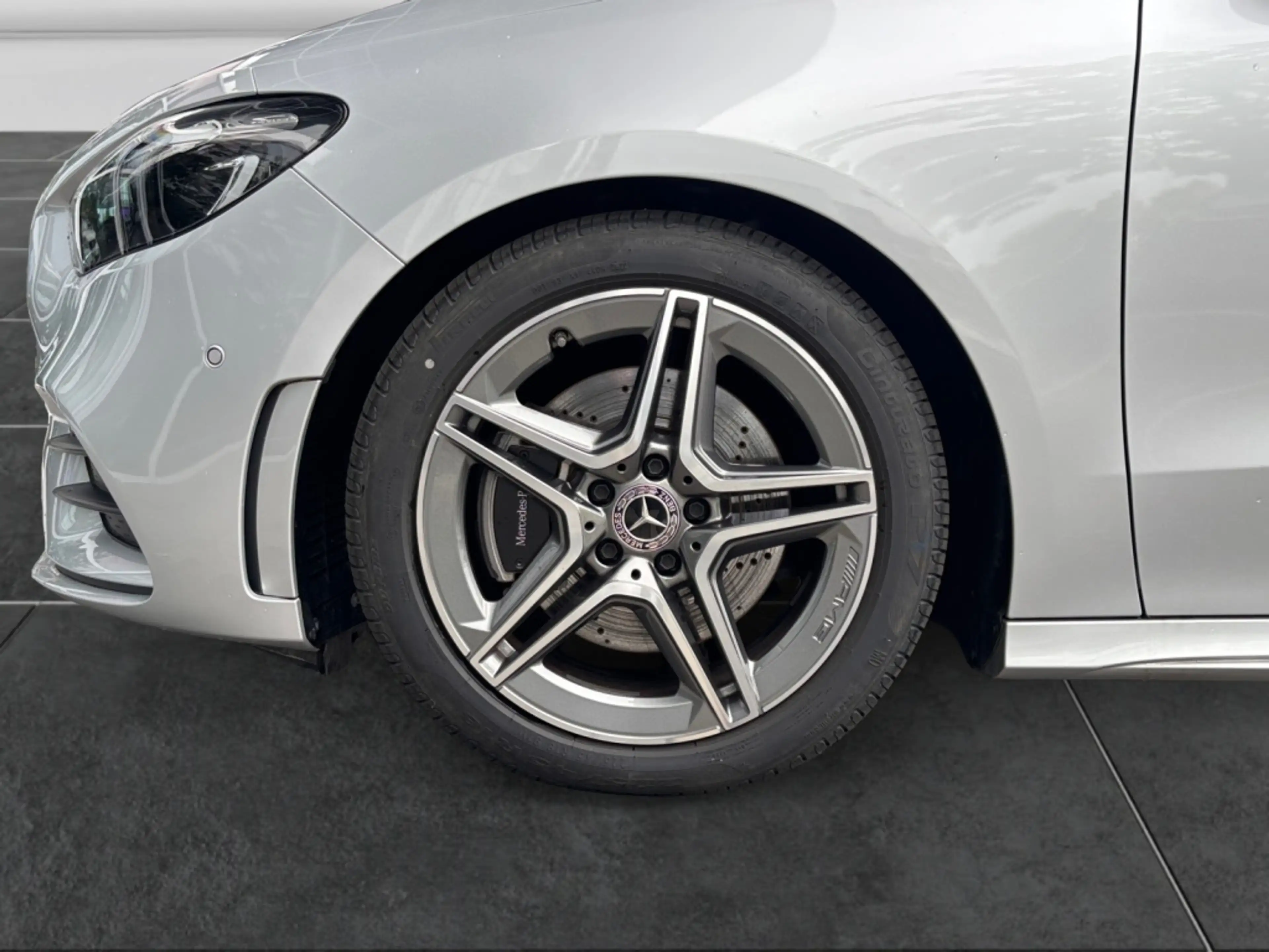 Mercedes-Benz B 220 4M AMG|KEYL|MBUX|SHZ|TEMP|AHK|KAM — photo 11