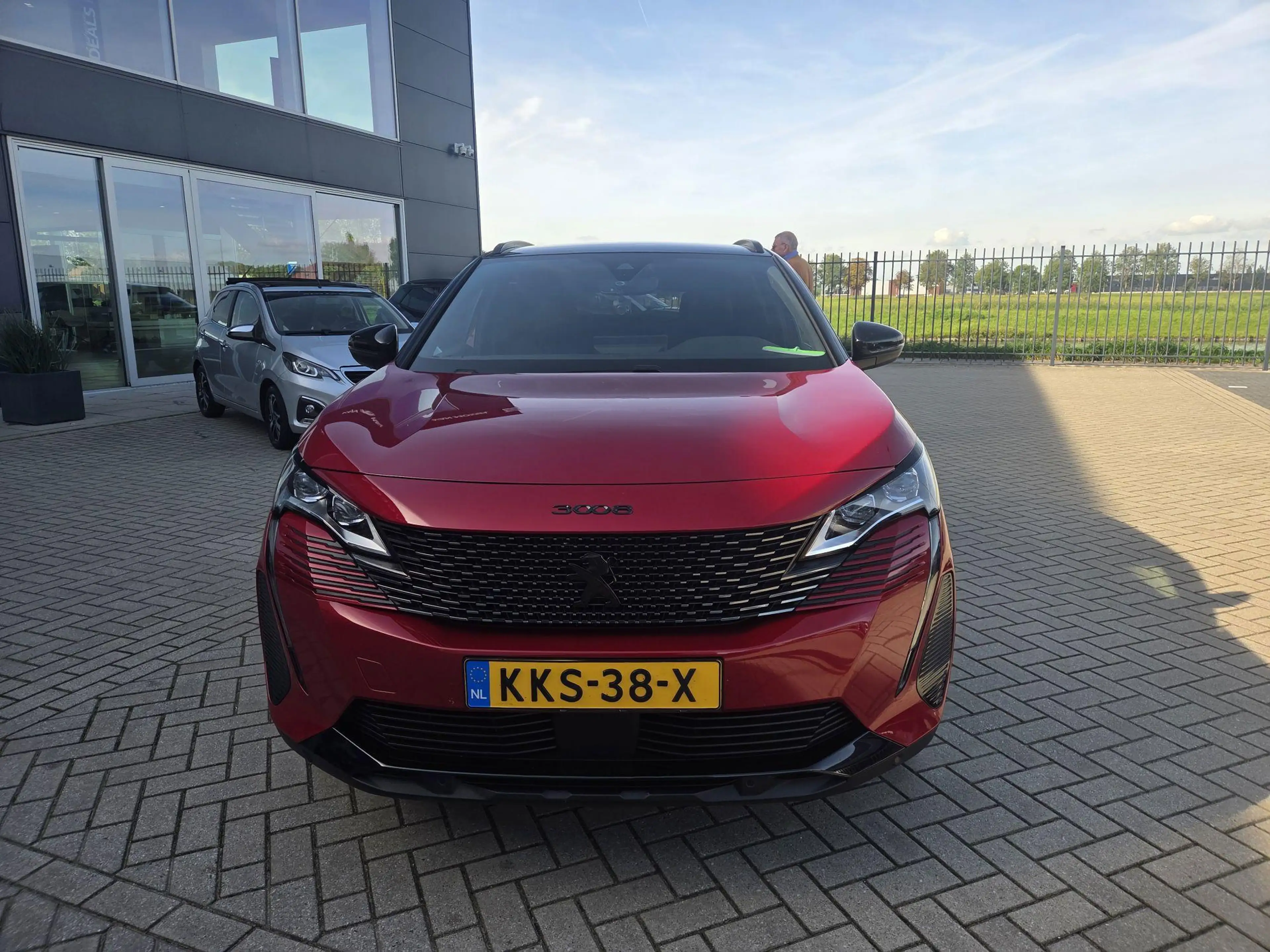Peugeot 3008 1.2 Hybrid 136 GT Auto komt 17-10 binnen l Focal s — photo 3