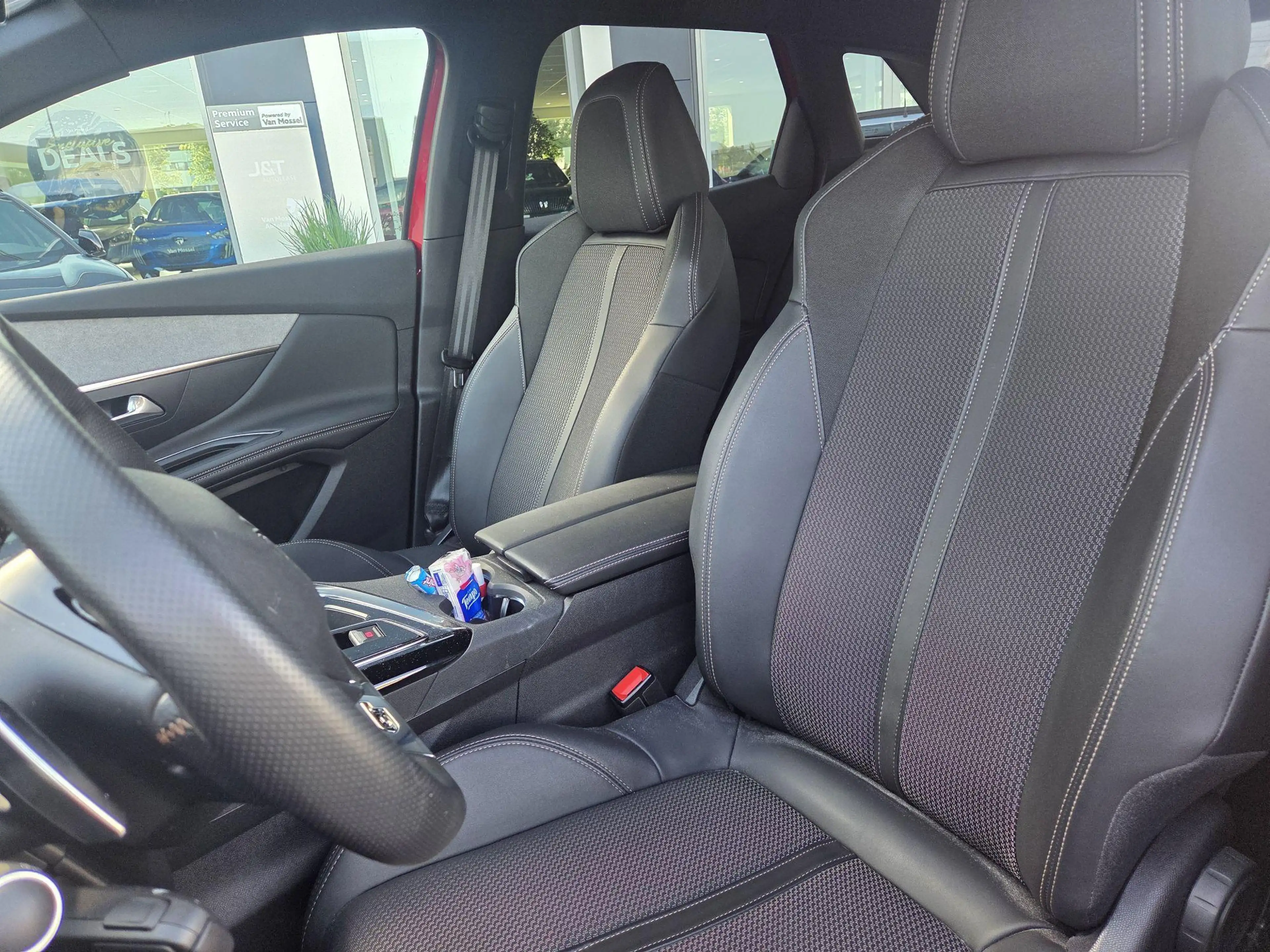 Peugeot 3008 1.2 Hybrid 136 GT Auto komt 17-10 binnen l Focal s — photo 6