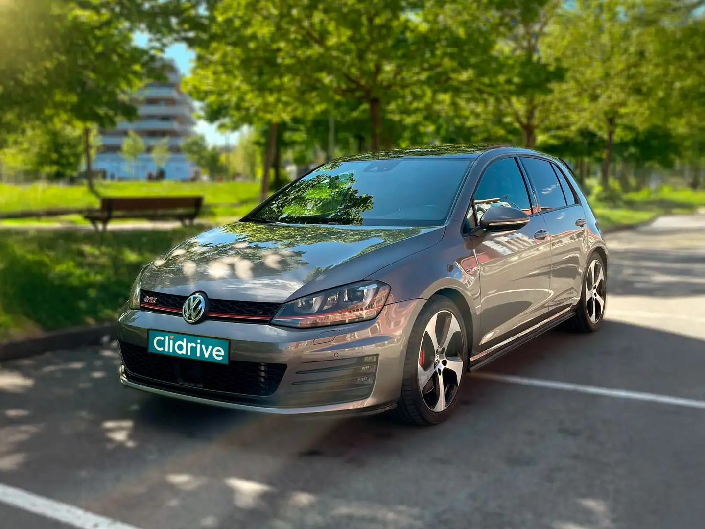 Volkswagen Golf GTI 2.0 TSI Performance 230 Gris - 2