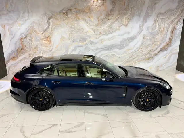 Porsche Panamera 4 E-Hybrid Sport Turismo 462PS/ 1.BESITZ / 18000km