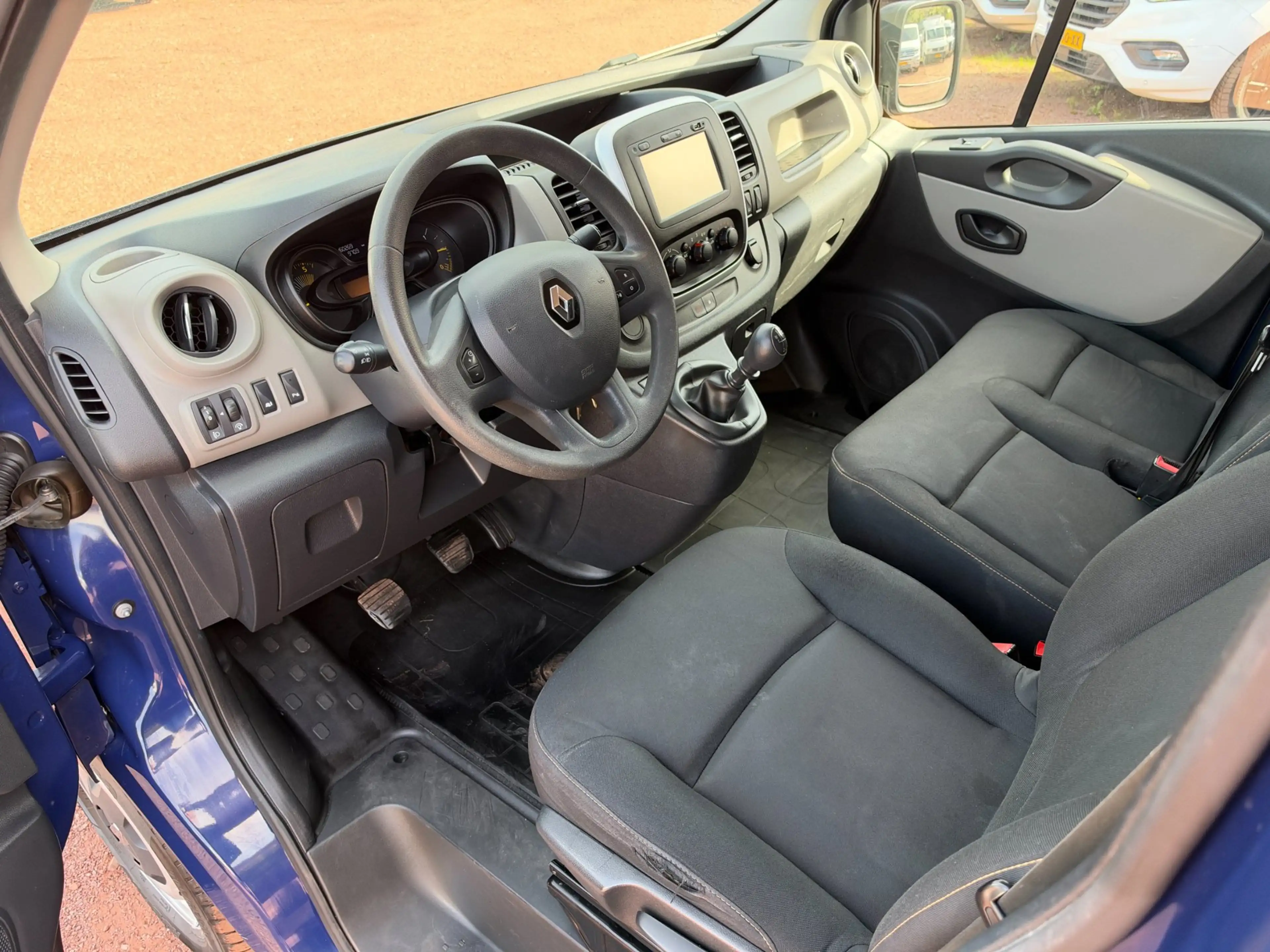 Renault Trafic 1.6 dCi T29 L1H1 Navigatie / Airco / Imperiaal — photo 5