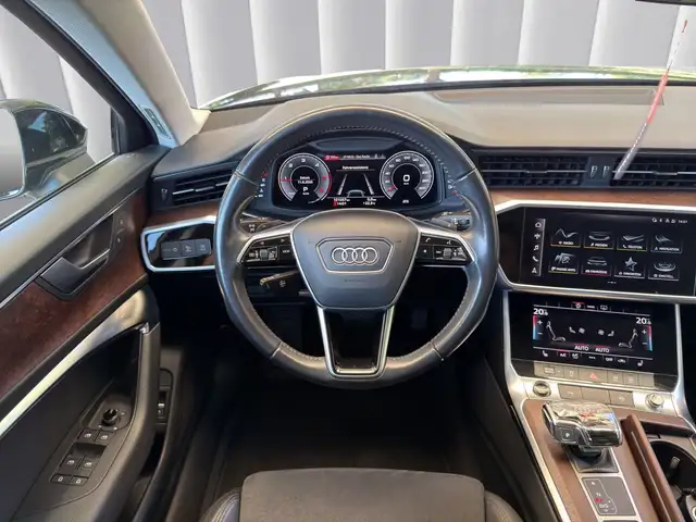 Audi A6 view 12