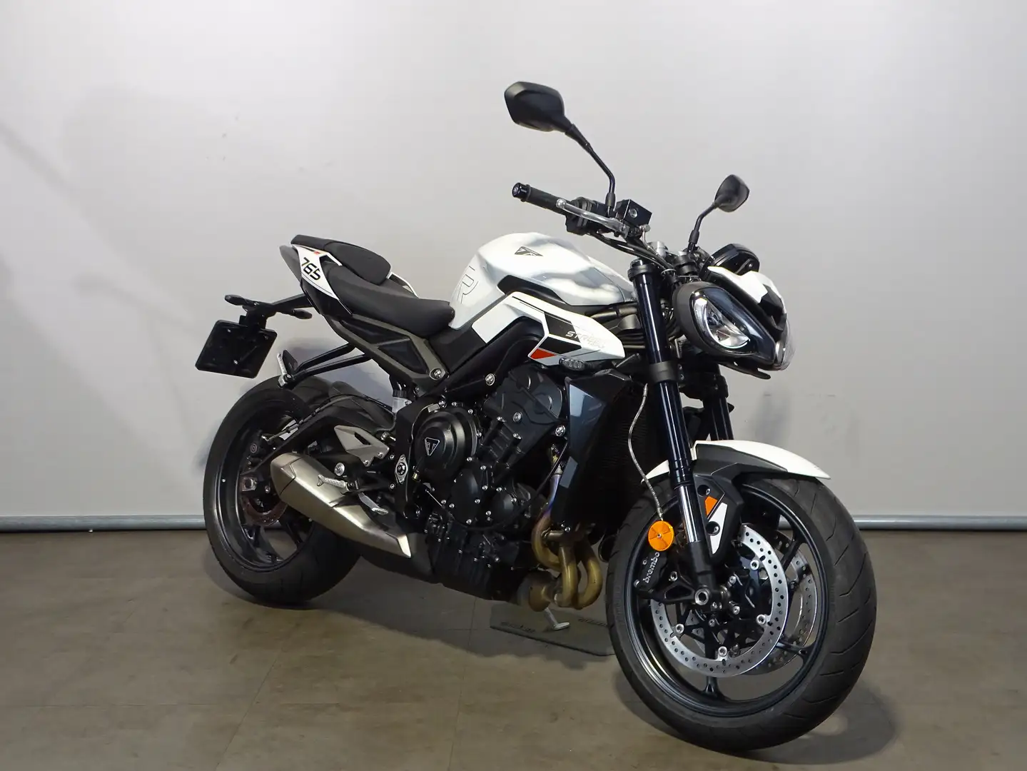 Triumph Street Triple R Wit - 2