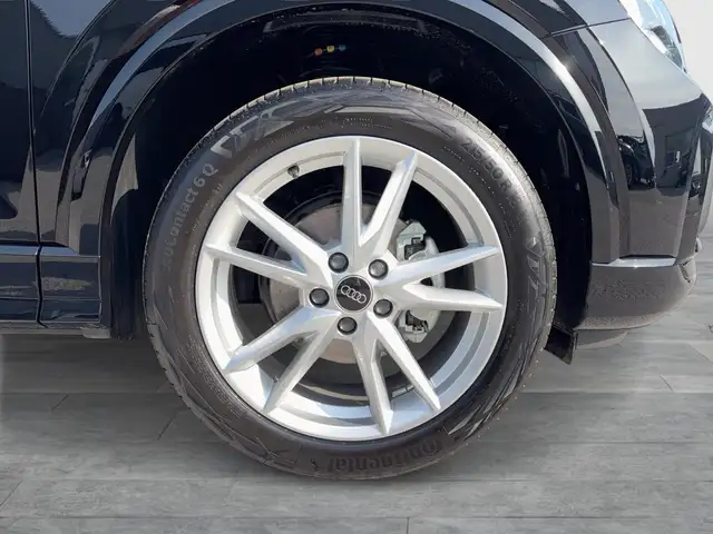 Audi Q2 view 6