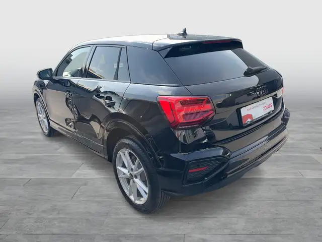 Audi Q2 view 3