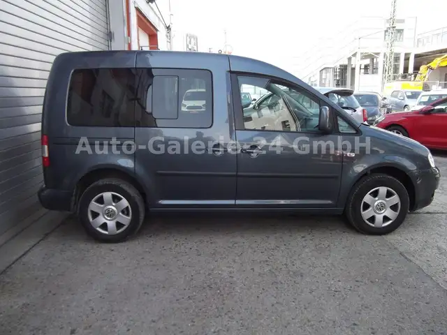 Volkswagen Caddy Life view 9