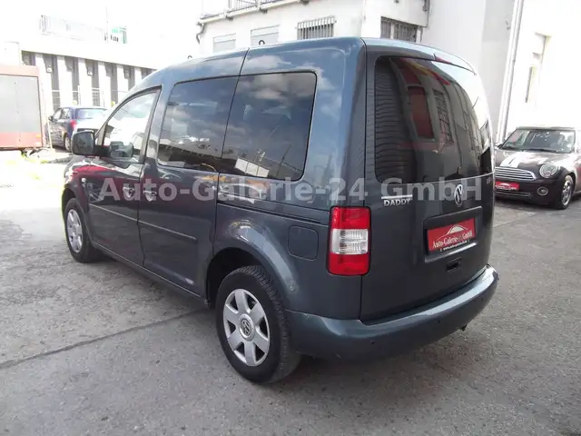 Volkswagen Caddy Life view 4