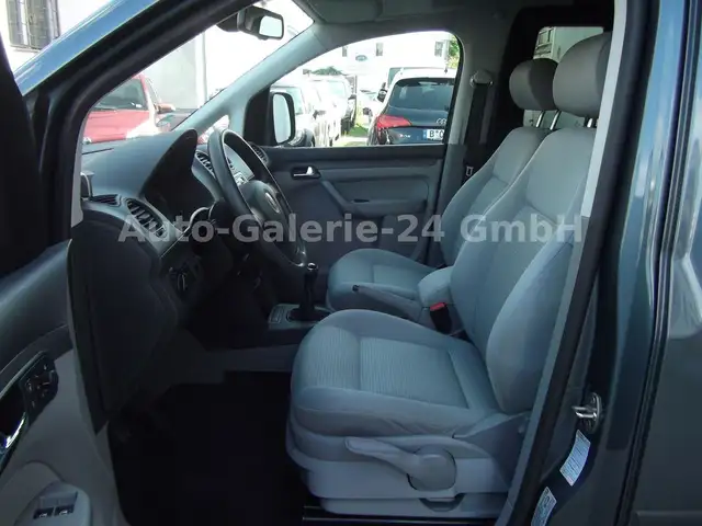 Volkswagen Caddy Life view 10