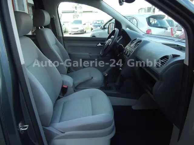 Volkswagen Caddy Life view 14