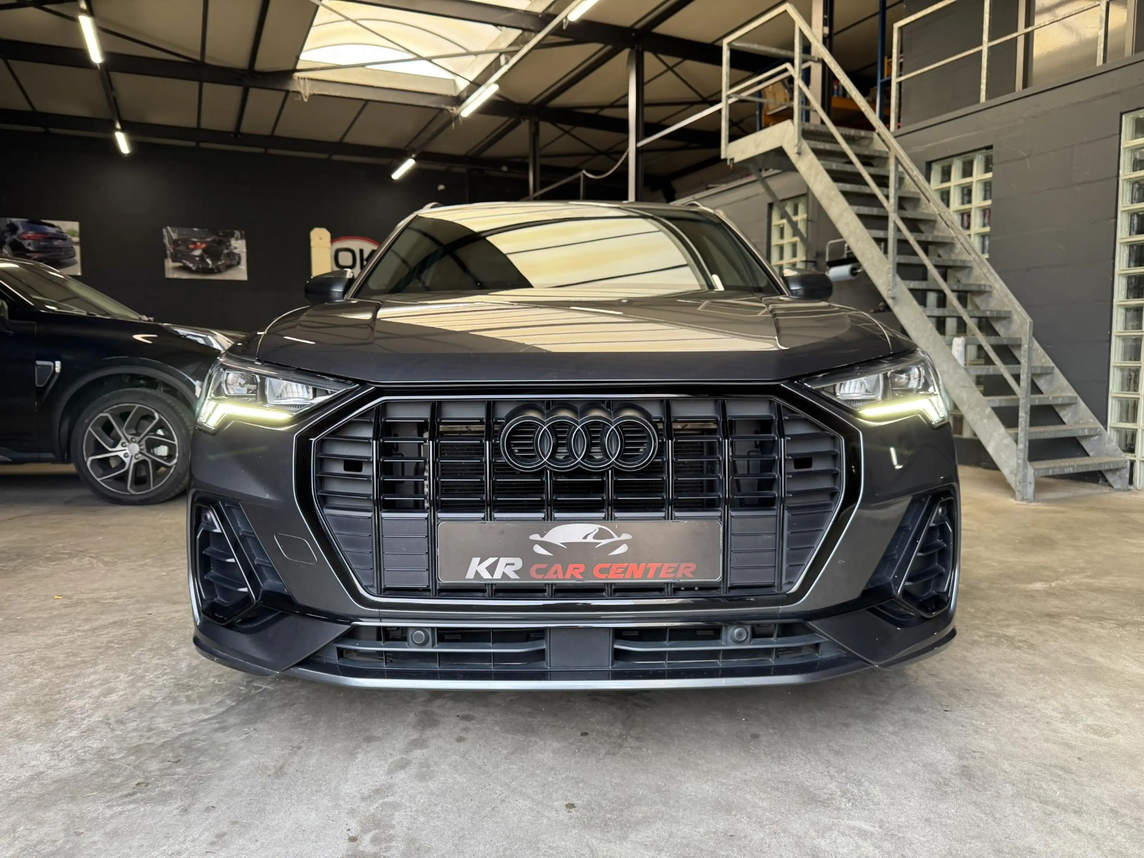 Audi Q3 35 TFSI 3x S-line VIRTUAL-CAMERA-TREKHAAK-LED-20'' — photo 4