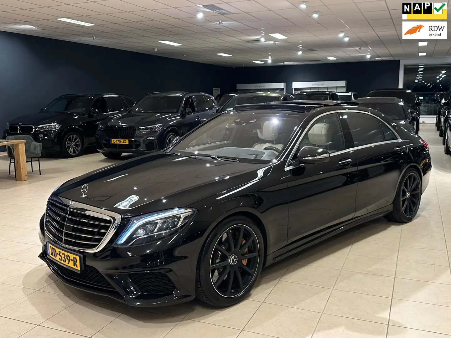 Mercedes-Benz S 63 AMG S63 Lang|V8 BITURBO|4Matic|Keramisch|Carbon Pakket Černá - 1