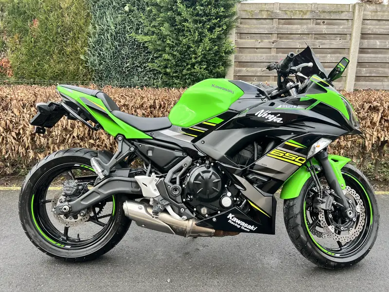Kawasaki Ninja 650 - foto 2