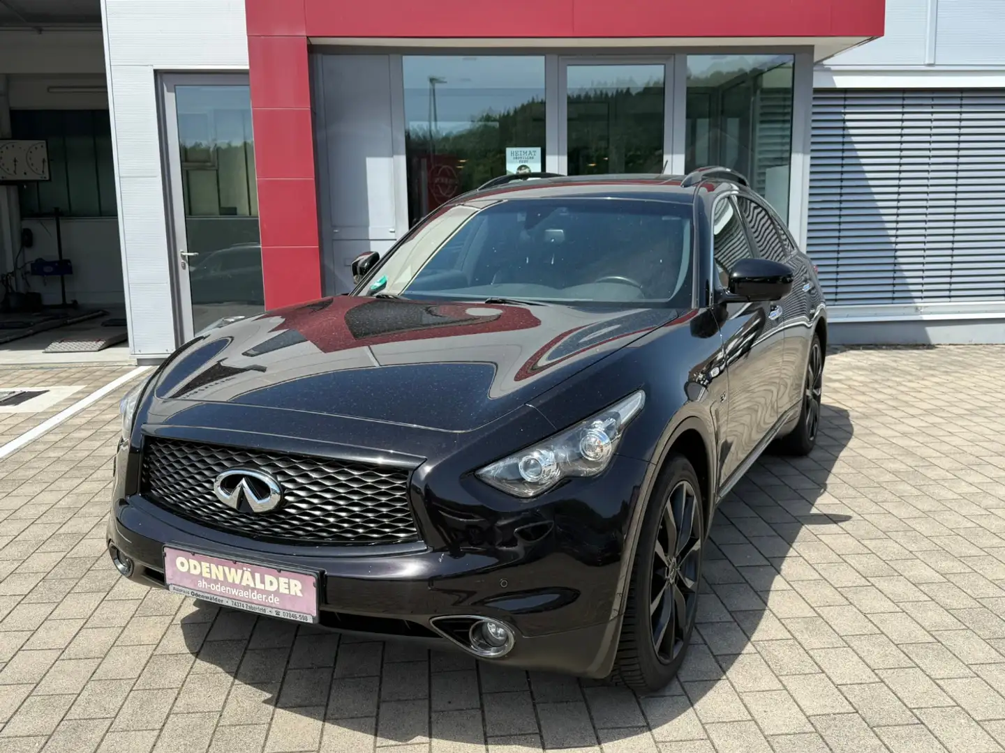 Infiniti QX70 3.7 V6 S Design Allrad BOSE AHK Noir - 1