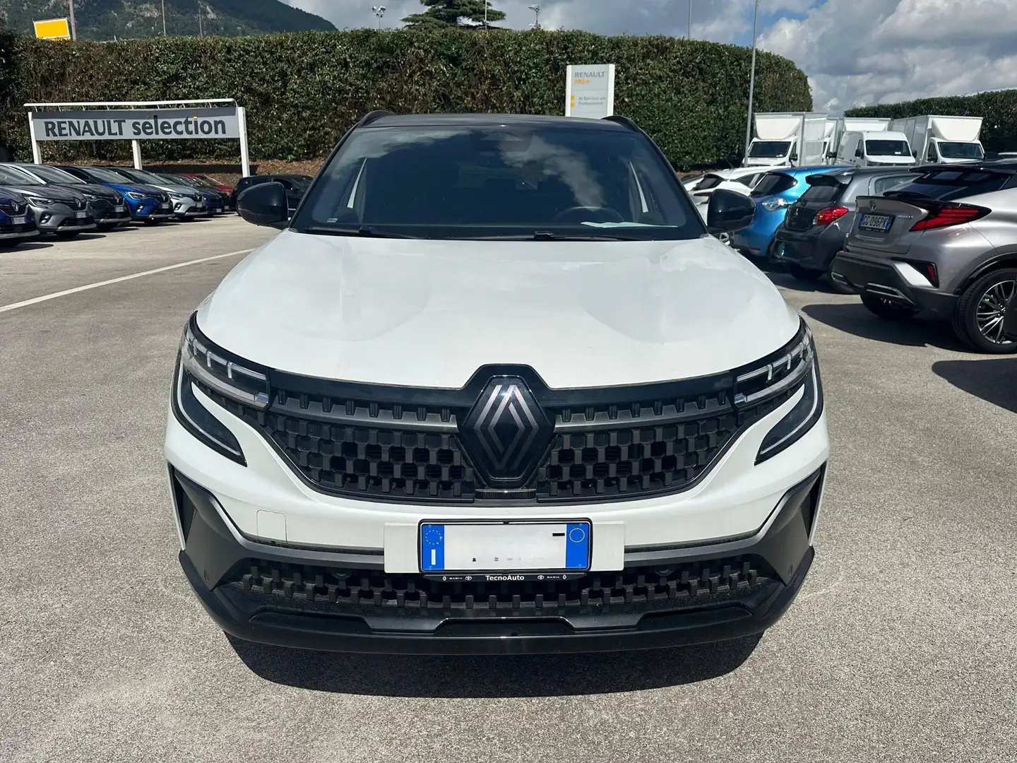 Renault Austral Austral 2023 1.2 E-Tech Iconic Esprit Alpine 200cv Bianco - 2