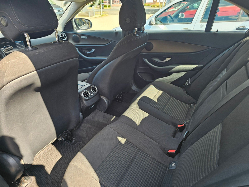 Mercedes-Benz E 350 d Navi*AHK*LED*PDC — photo 16