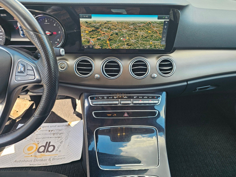 Mercedes-Benz E 350 d Navi*AHK*LED*PDC — photo 11