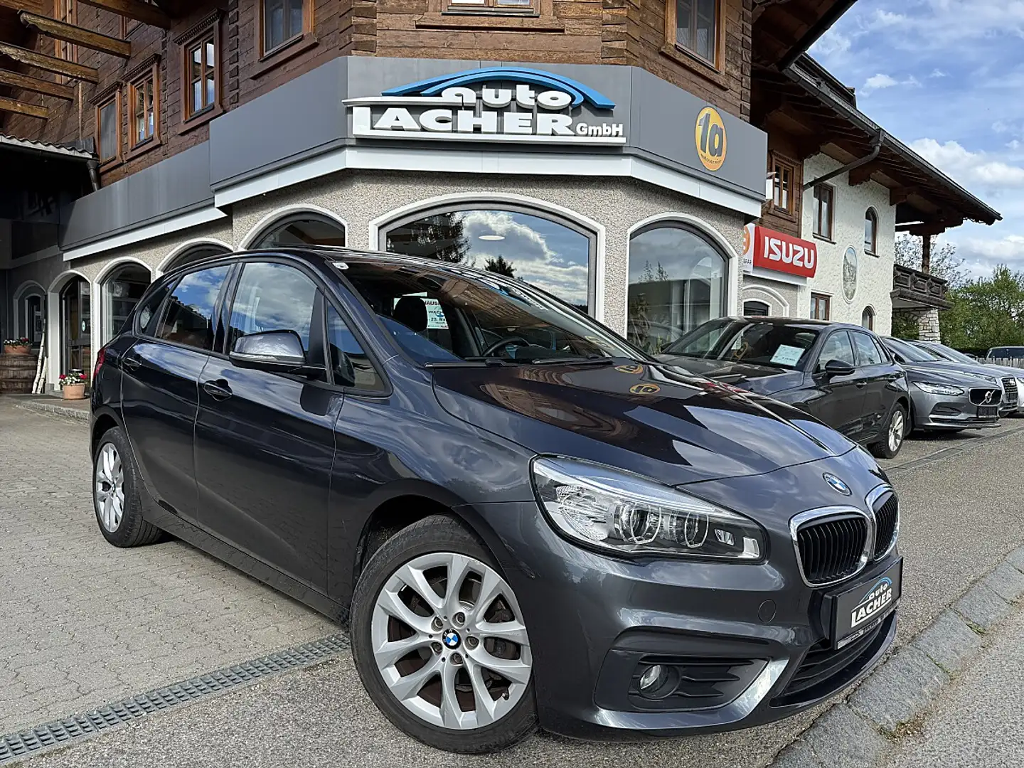 BMW 218 d Active Tourer Aut.*LED*AHK*Panodach* Grau - 1