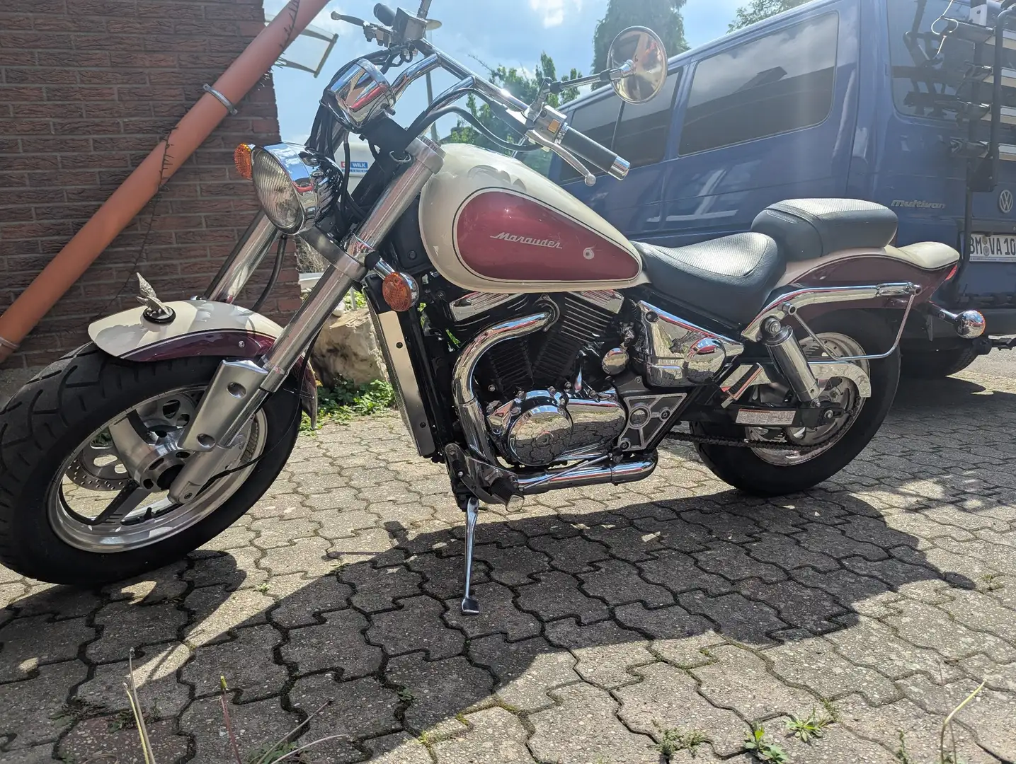 Suzuki VZ 800 Beige - 1