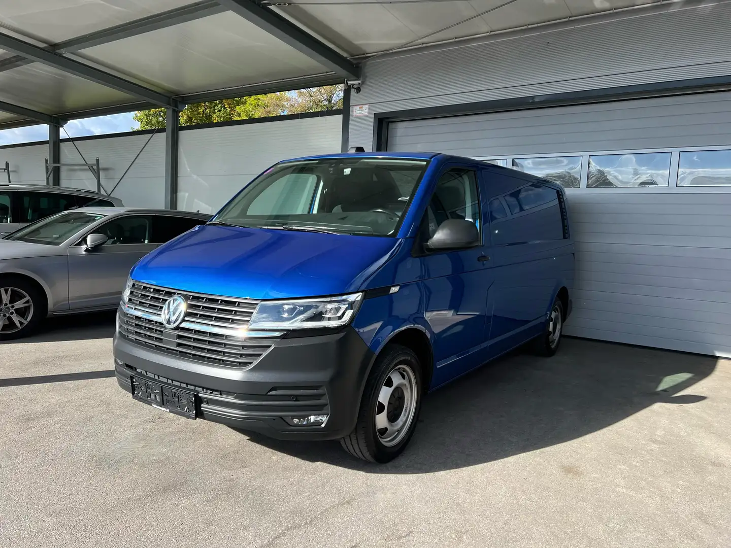 Volkswagen T6.1 Transporter Kasten LR 2,0 TDI 4MOTION NAVI/LED/ASSIST/ZGG 3.2t Blau - 2