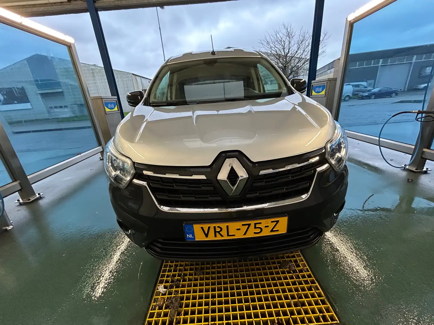 Renault Express Express 1.5 dCi 75 Comfort Šedá - 2
