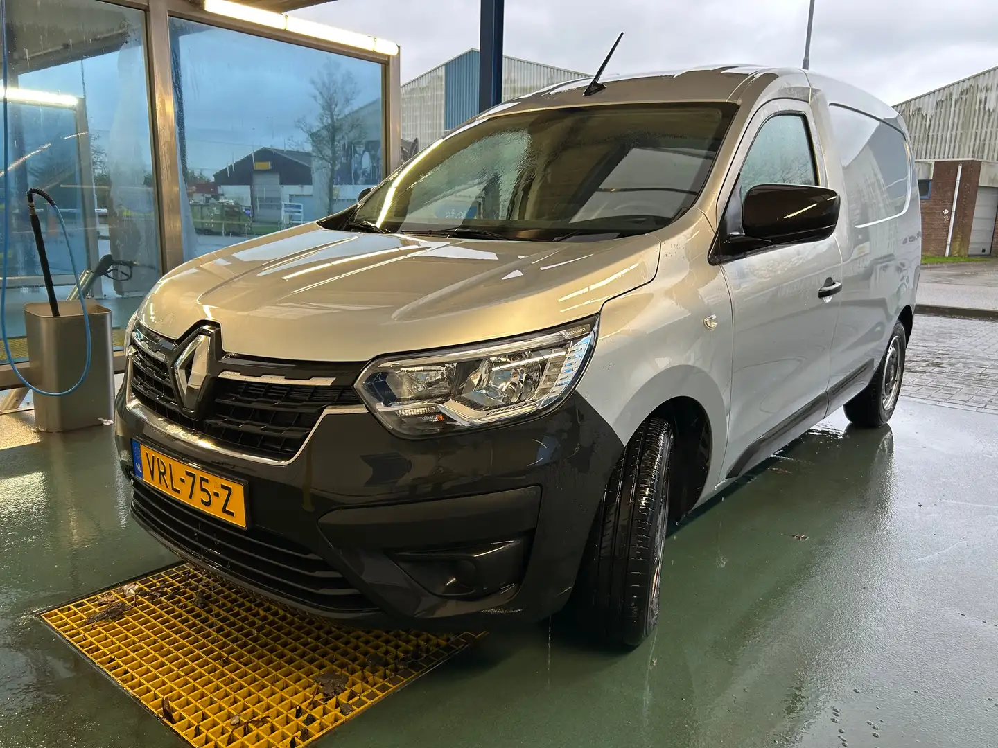 Renault Express Express 1.5 dCi 75 Comfort Šedá - 1