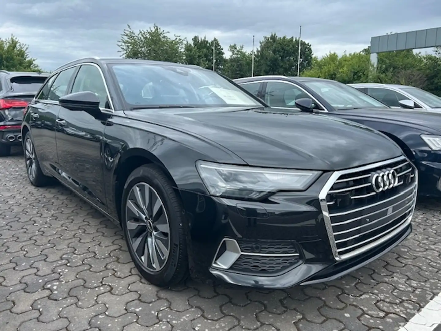 Audi A6 Avant 40 TDI NP: 71.000 Euro Grau - 2