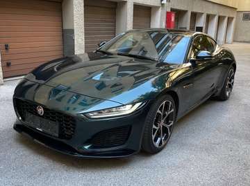 P 300, R-Dynamic A, British Racing Green, Panoramadach, Black Pack, Klappen-Auspuff, Meridian Soundsystem