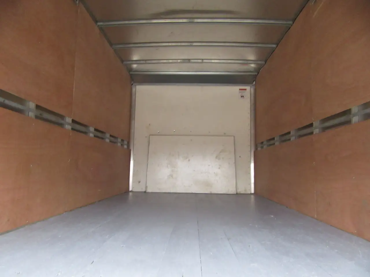 Ford E-450 снимка Ford E-450