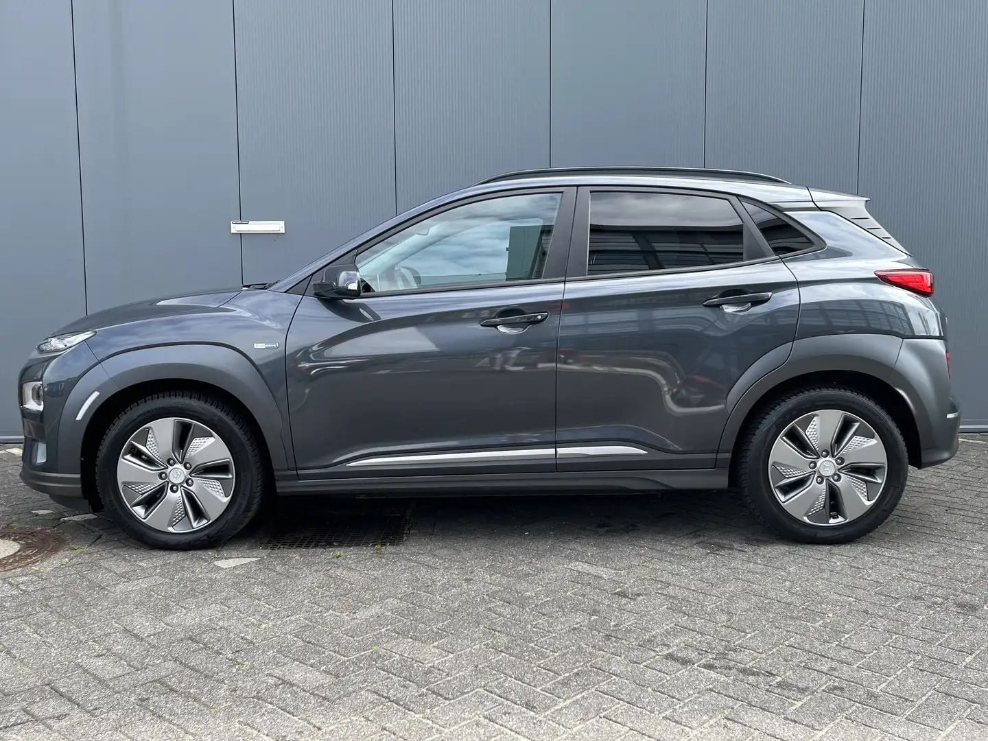 Hyundai KONA EV Fashion 204pk 64 kWh Camera | Carplay | Premium Gris - 2