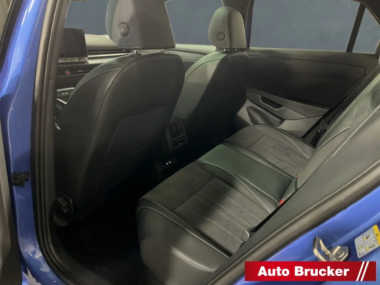 Volkswagen T-Roc 1.5 eTSI 110 kW Style LED+PANODACH+RÜCKFAHRKAMERA+ 6