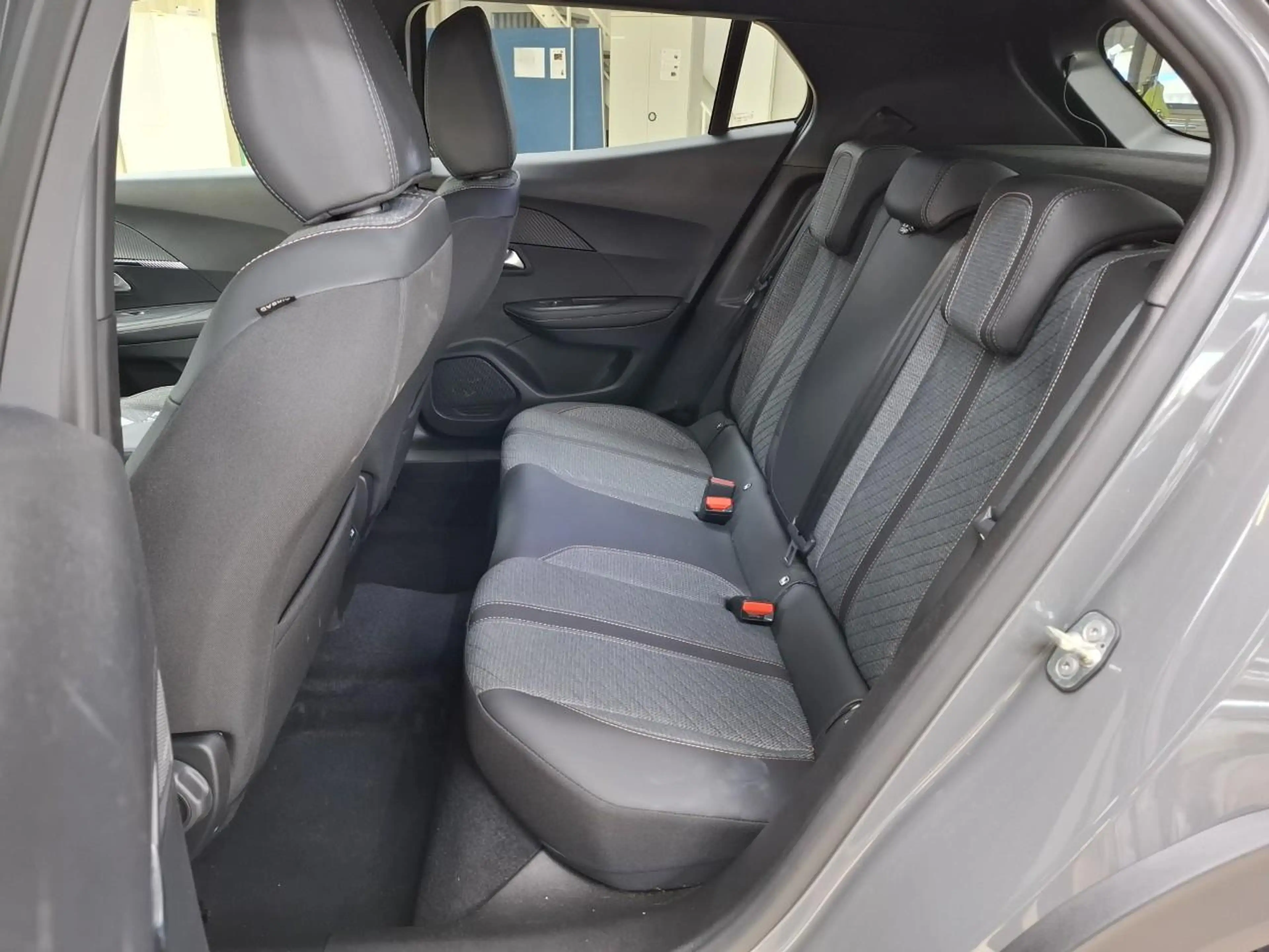 Peugeot 2008 1.2 Hybrid 145 Allure Tot 8 Jaar Garantie | Automa — photo 8
