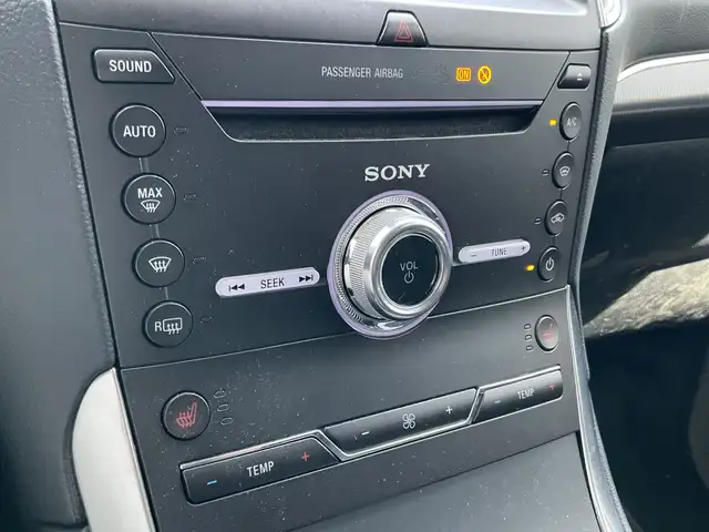 Ford Galaxy view 30