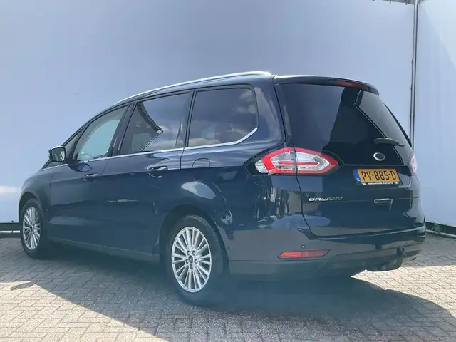 Ford Galaxy view 2
