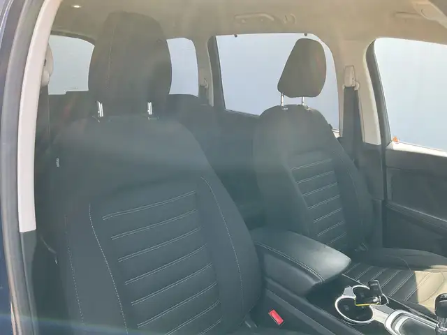 Ford Galaxy view 21