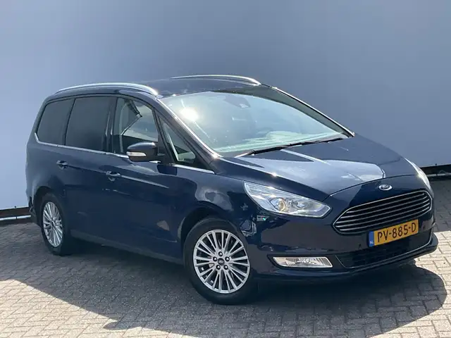 Ford Galaxy view 13