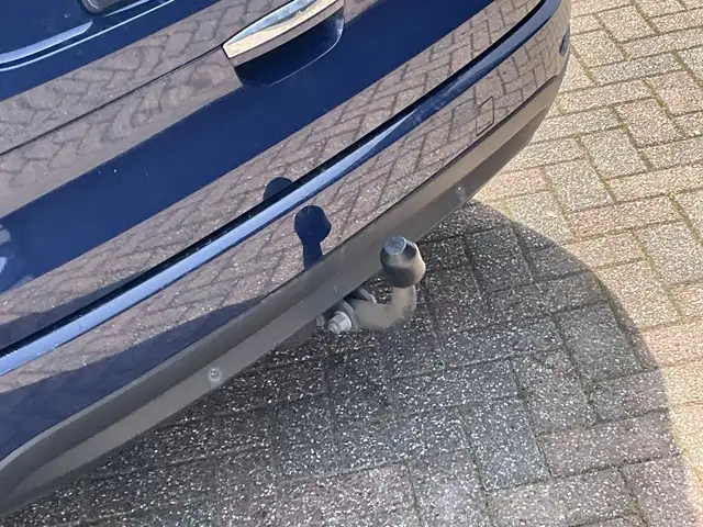 Ford Galaxy view 4