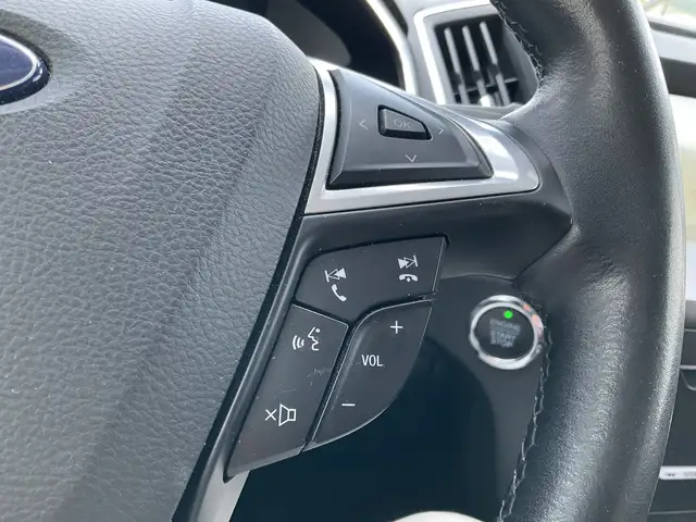 Ford Galaxy view 25