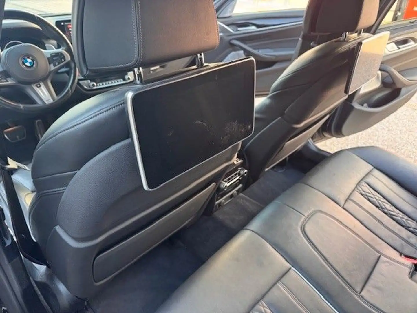 BMW M550 d xDrive / Head-Up/ NP 124.970 €UR/ Voll Schwarz - 1