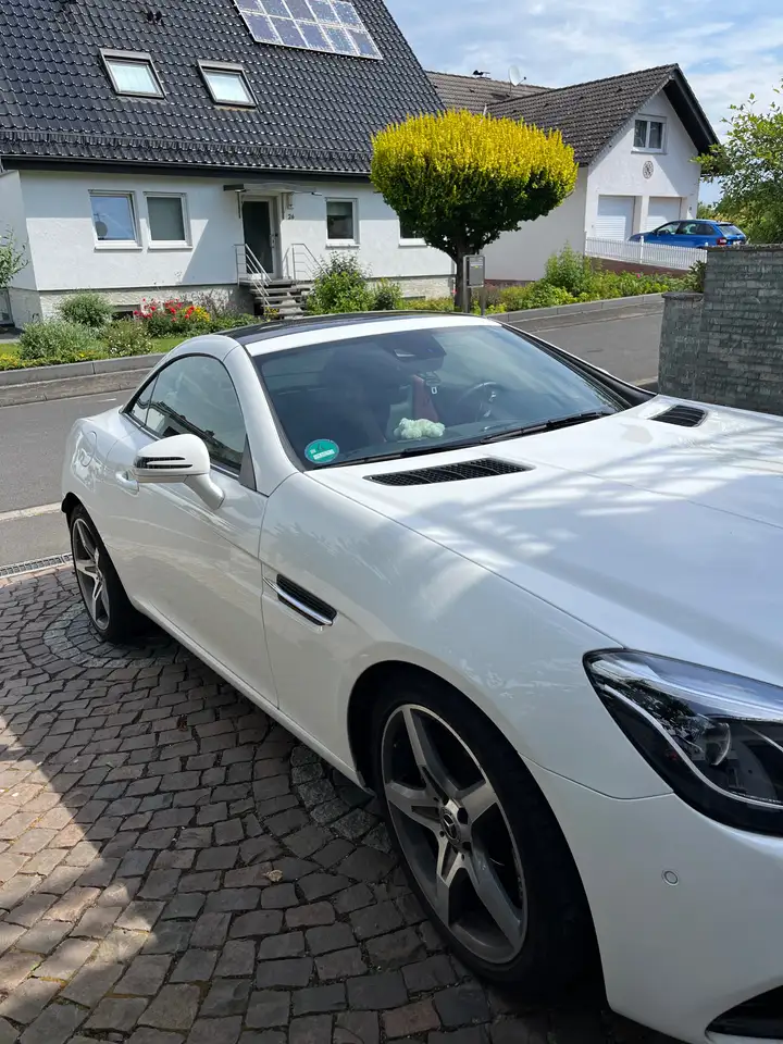 Mercedes-Benz SLC 200