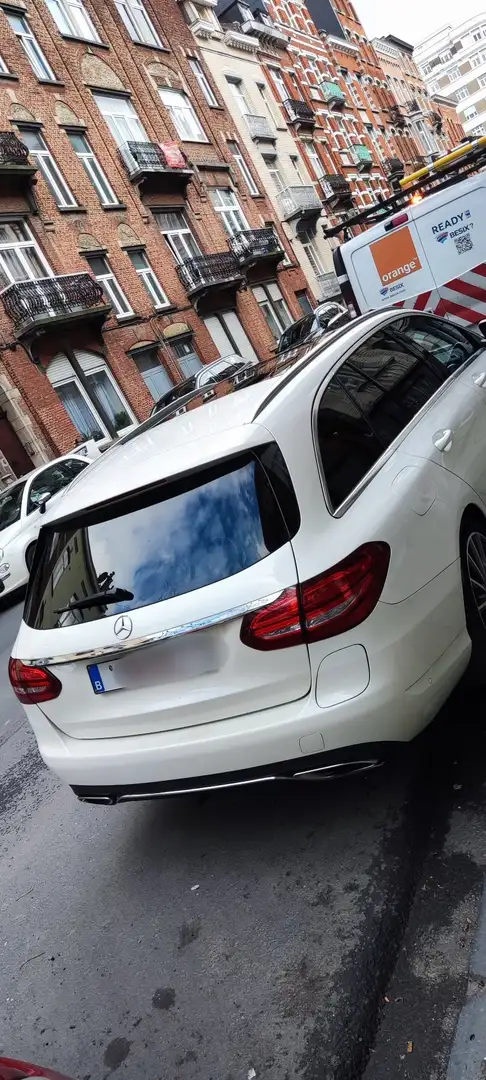 Mercedes-Benz C 350 intérieur AMG c350e Blanc - 2