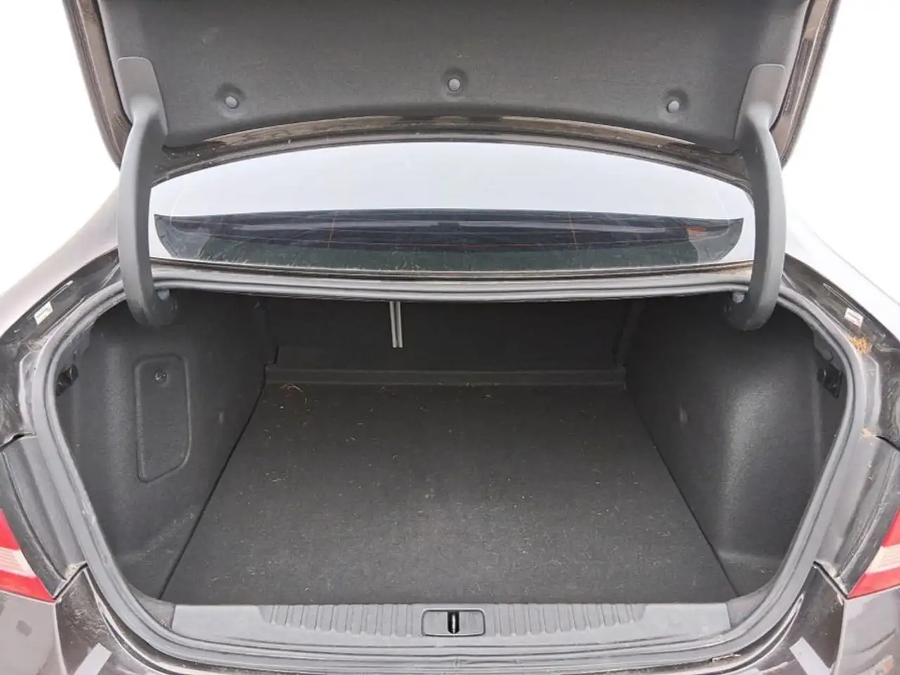 Buick Verano photo Buick Verano