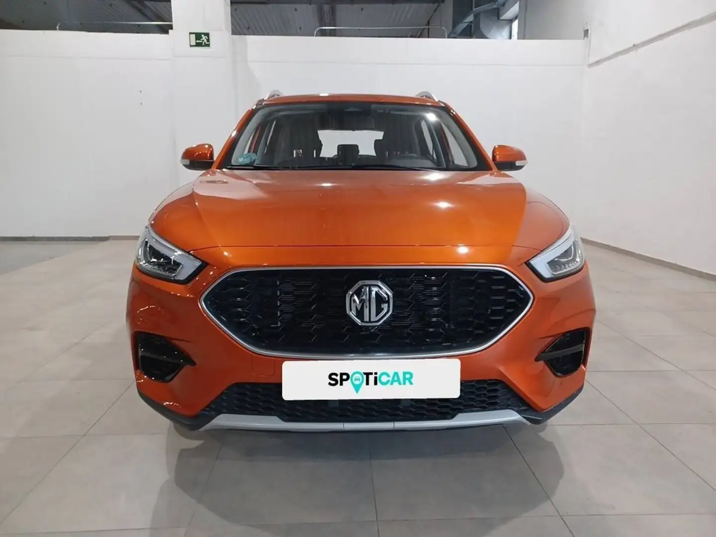 MG ZS 1.5 Comfort Naranja - 2