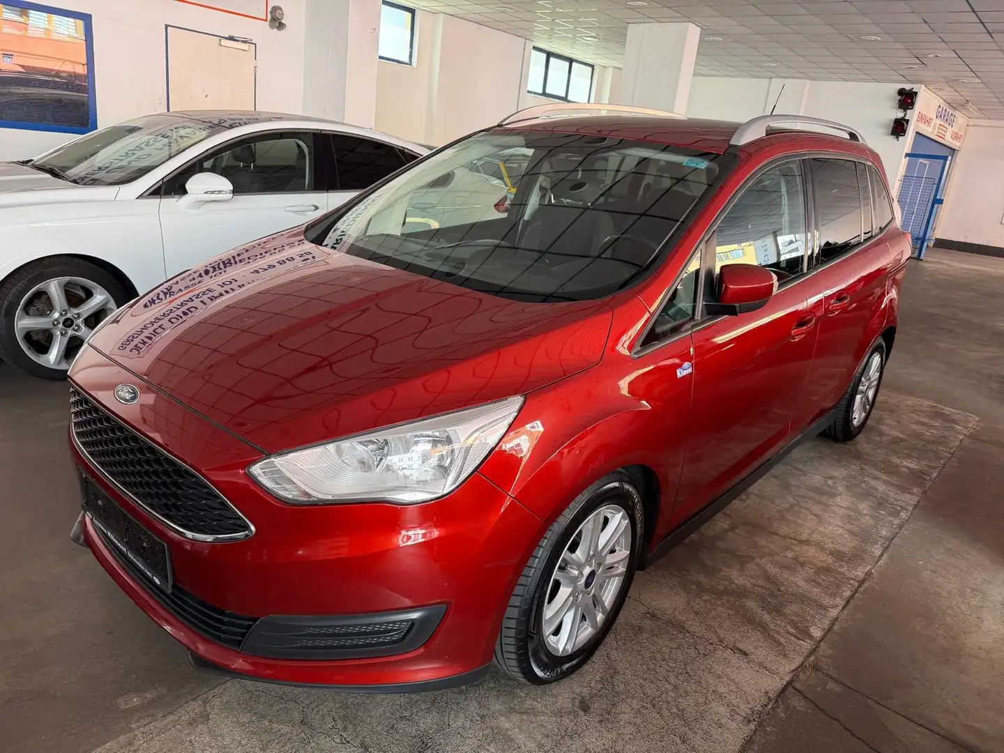 Ford Grand C-Max Trend 1,0 EcoBoost Orange - 1