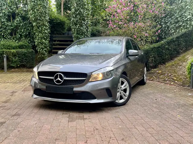 Mercedes-Benz A 180 A 180 BE Edition / NAVI / CAR PLAY /